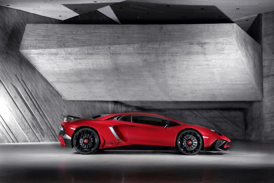  Lamborghini Aventador LP750-4 Superveloce 2015 года  (фото 9 из 49)